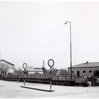 Bromölla Storgat-Folkets Husgat. Innan Mosaikhuset byggdes. April 1953